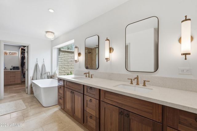 1550 E GREENTREE Drive, Tempe, AZ 85284