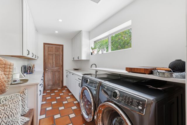 1550 E GREENTREE Drive, Tempe, AZ 85284