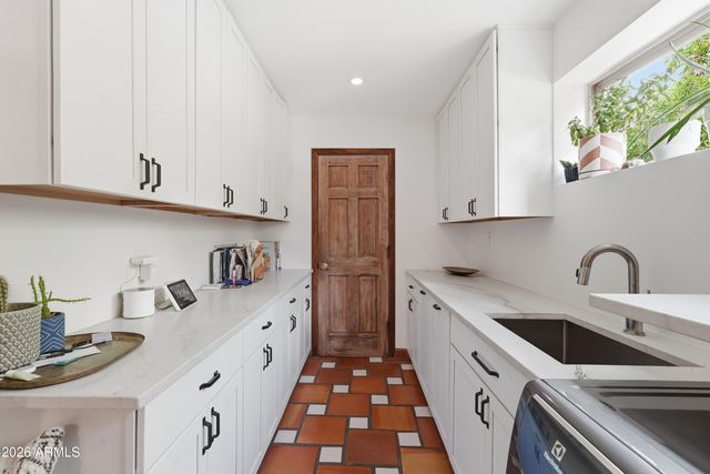 1550 E GREENTREE Drive, Tempe, AZ 85284