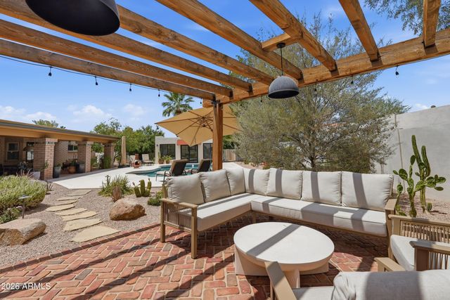 1550 E GREENTREE Drive, Tempe, AZ 85284