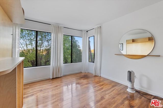 4912 Llano Drive, Los Angeles, CA 91364