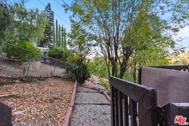 4912 Llano Drive, Los Angeles, CA 91364