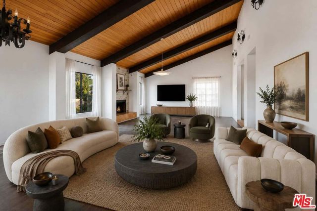 4912 Llano Drive, Los Angeles, CA 91364