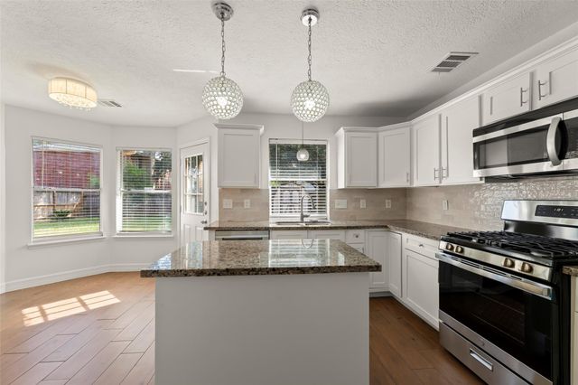 11430 Weathering Oaks Drive, Houston, TX 77066