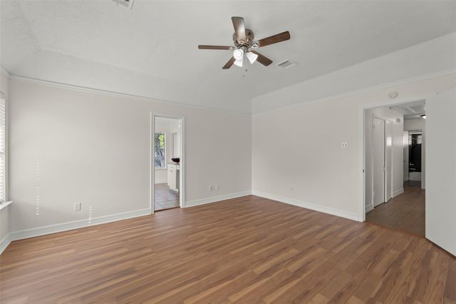 11430 Weathering Oaks Drive, Houston, TX 77066