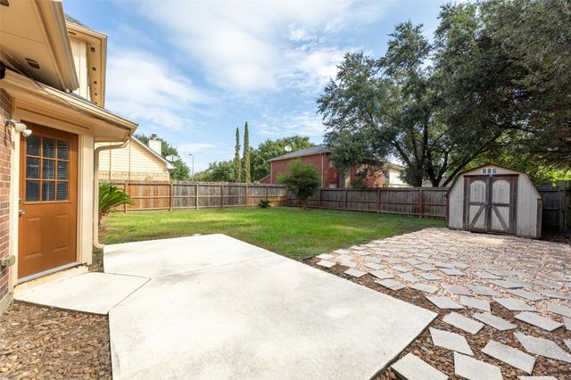 11430 Weathering Oaks Drive, Houston, TX 77066