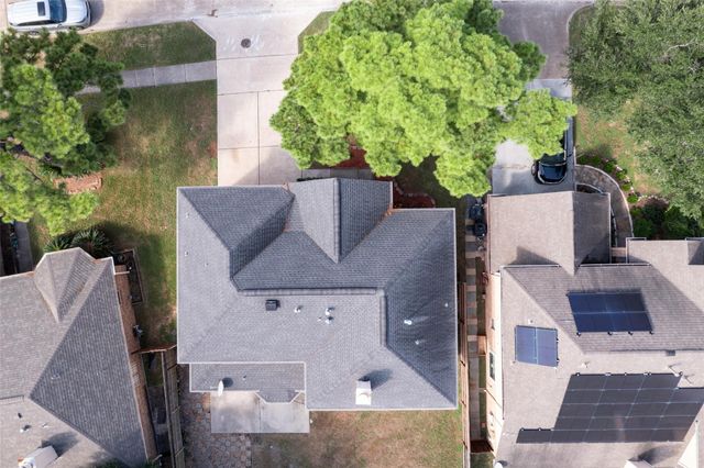 11430 Weathering Oaks Drive, Houston, TX 77066