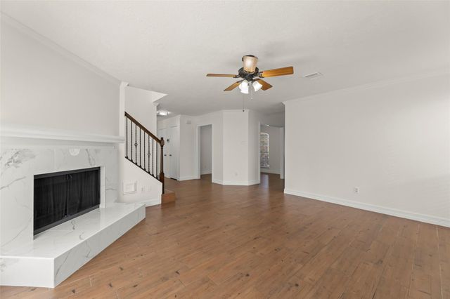 11430 Weathering Oaks Drive, Houston, TX 77066