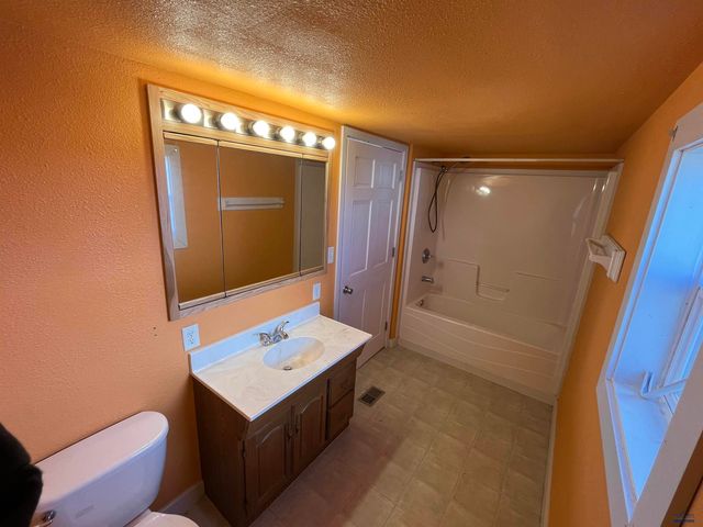 12783 E CASCADE MOUNTAIN RD, Hot Springs, SD 57747