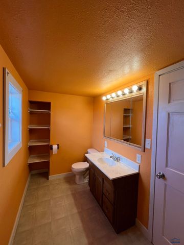 12783 E CASCADE MOUNTAIN RD, Hot Springs, SD 57747