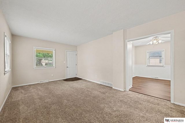 1217 N Somers Avenue, Fremont, NE 68025