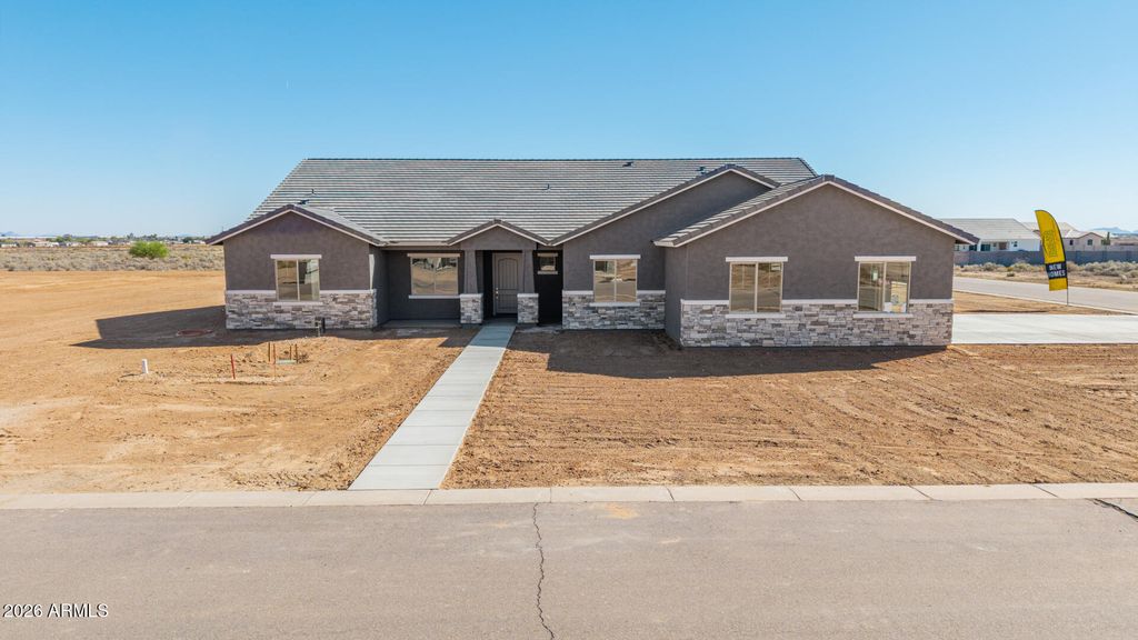 9195 W LIMESTONE MOUNTAIN Drive, Casa Grande, AZ 85194 — photo 2