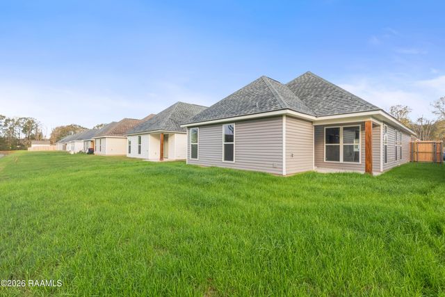 225 Camerons Cove Drive, Carencro, LA 70520