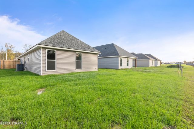 225 Camerons Cove Drive, Carencro, LA 70520