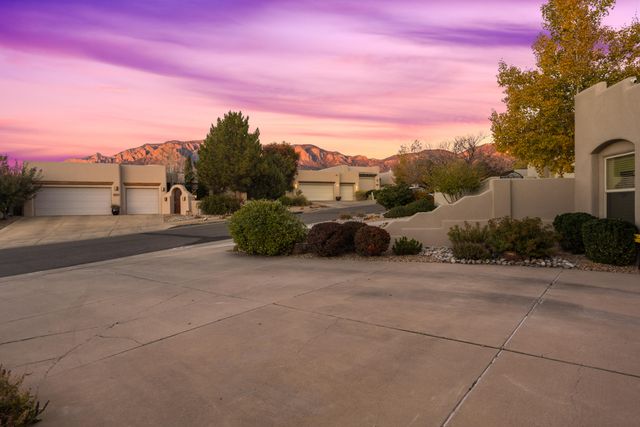 13206 Moondance Place NE, Albuquerque, NM 87111