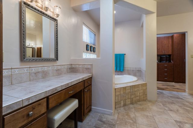 13206 Moondance Place NE, Albuquerque, NM 87111