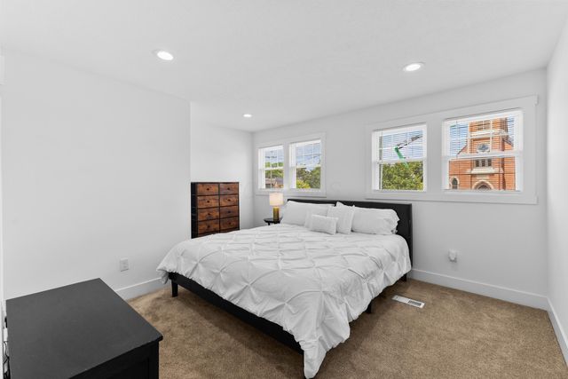 3227 Columbus Street, Grove City, OH 43123
