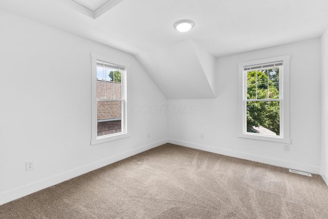 3227 Columbus Street, Grove City, OH 43123
