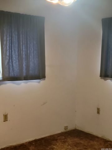 4202 AVENIDA PRIMA ST, San Antonio, TX 78233