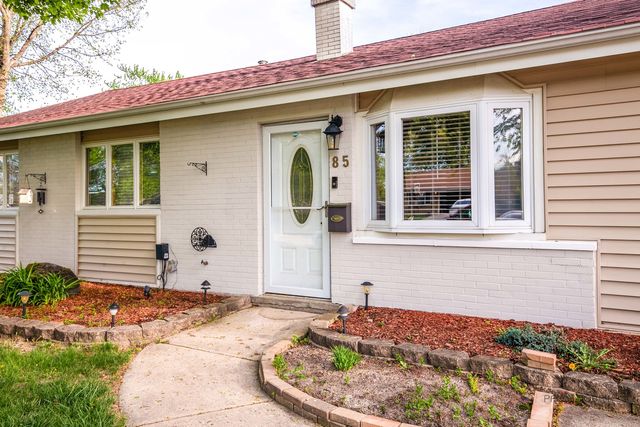 85 Kingman Lane, Hoffman Estates, IL 60169