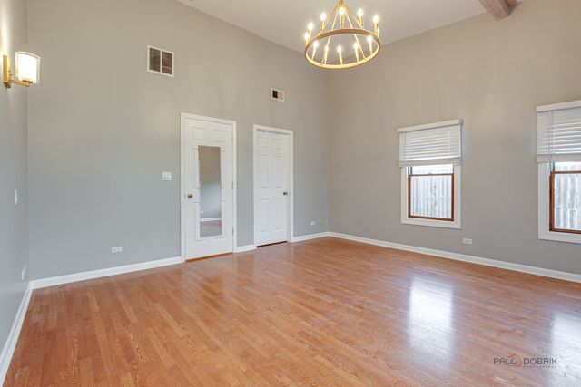 85 Kingman Lane, Hoffman Estates, IL 60169