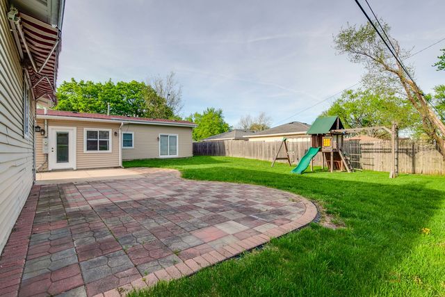 85 Kingman Lane, Hoffman Estates, IL 60169