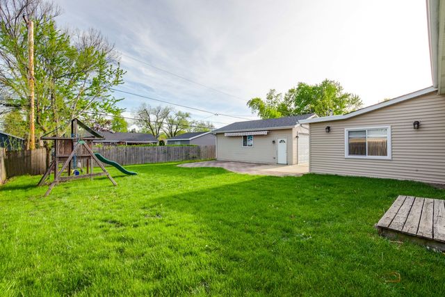 85 Kingman Lane, Hoffman Estates, IL 60169