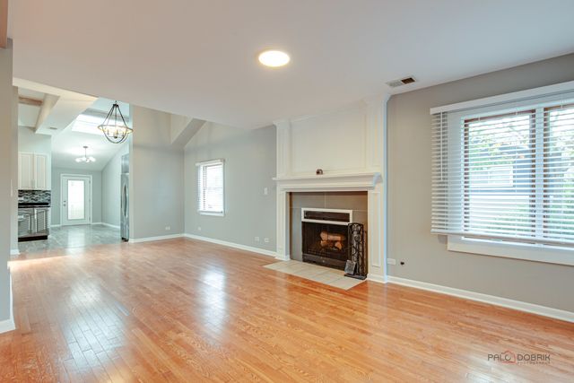 85 Kingman Lane, Hoffman Estates, IL 60169