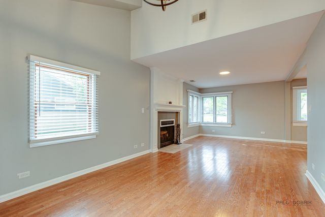 85 Kingman Lane, Hoffman Estates, IL 60169