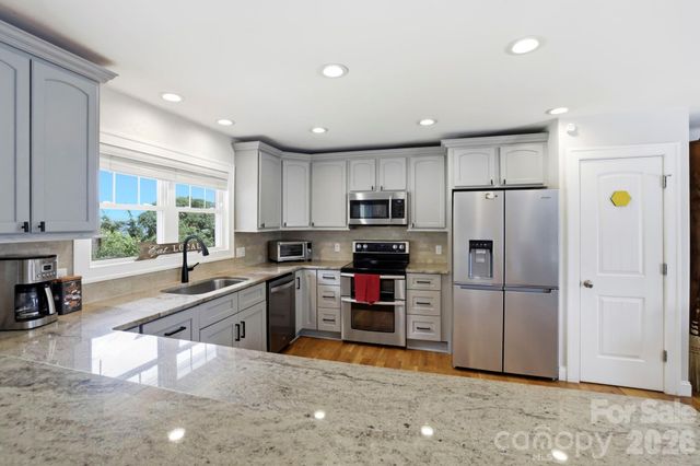 26 Crestwood Drive, Arden, NC 28704