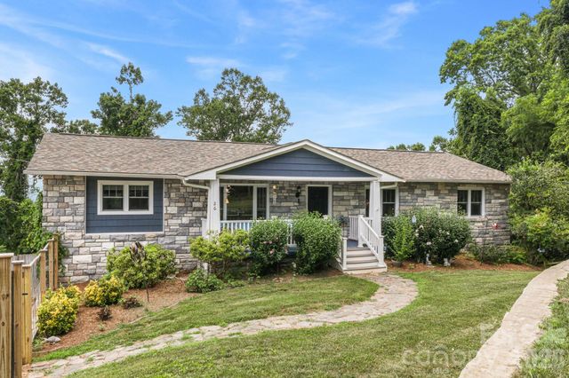 26 Crestwood Drive, Arden, NC 28704