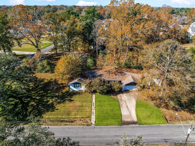 5034 Floynell Dr, Baton Rouge, LA 70809