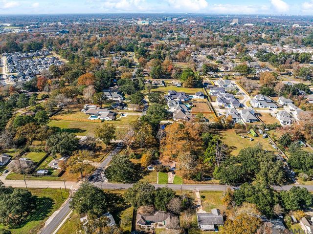 5034 Floynell Dr, Baton Rouge, LA 70809