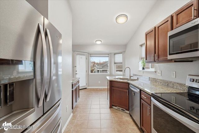 5720 Kenai Fjords Loop, Anchorage, AK 99502