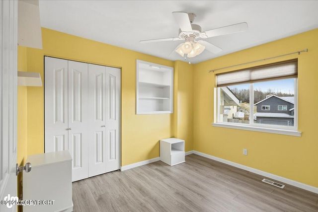 5720 Kenai Fjords Loop, Anchorage, AK 99502