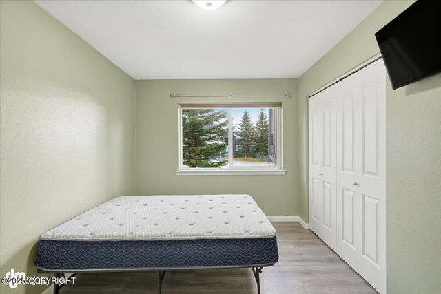 5720 Kenai Fjords Loop, Anchorage, AK 99502