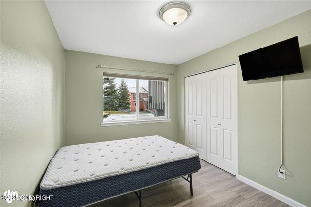 5720 Kenai Fjords Loop, Anchorage, AK 99502