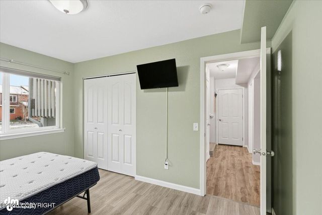 5720 Kenai Fjords Loop, Anchorage, AK 99502