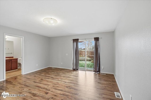 5720 Kenai Fjords Loop, Anchorage, AK 99502