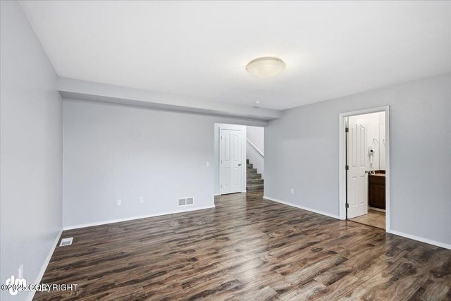 5720 Kenai Fjords Loop, Anchorage, AK 99502