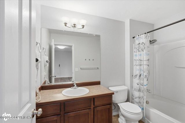 5720 Kenai Fjords Loop, Anchorage, AK 99502