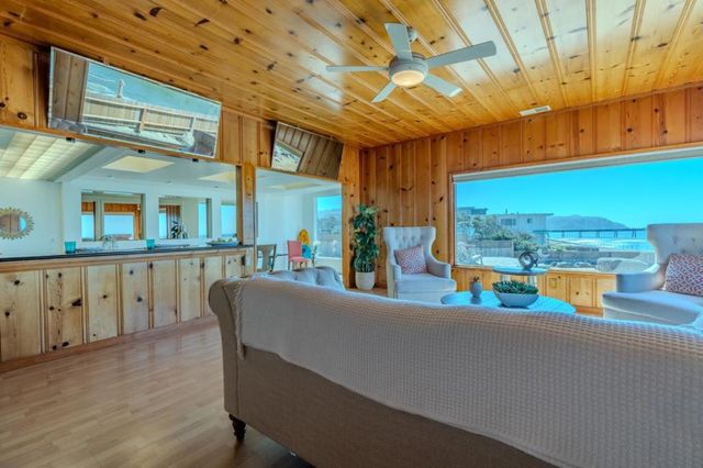 244 Shoreview Avenue, Pacifica, CA 94044