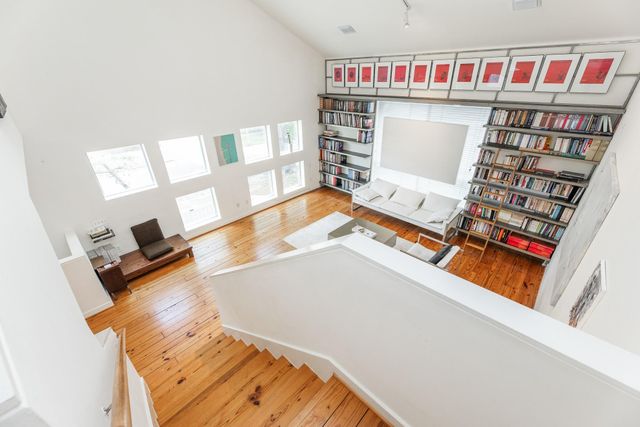 2714 Chenevert Street, Houston, TX 77004