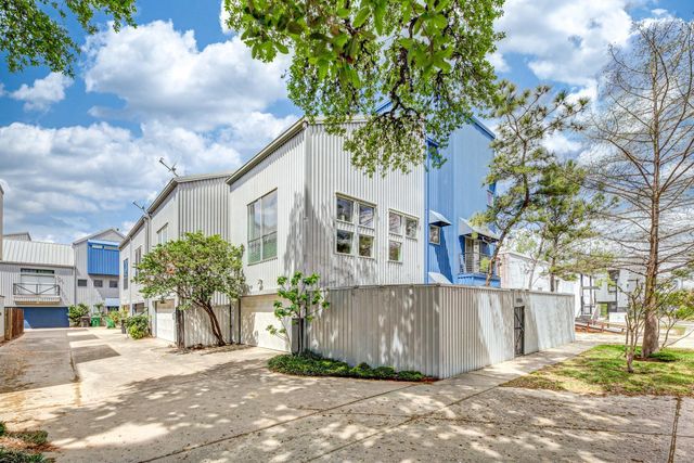 2714 Chenevert Street, Houston, TX 77004