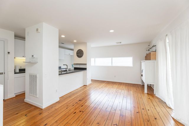 2714 Chenevert Street, Houston, TX 77004