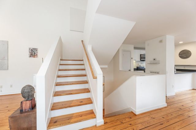 2714 Chenevert Street, Houston, TX 77004