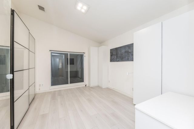 2714 Chenevert Street, Houston, TX 77004