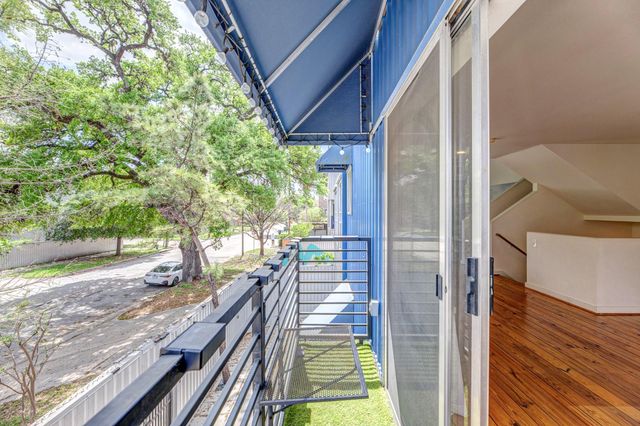 2714 Chenevert Street, Houston, TX 77004