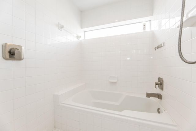 2714 Chenevert Street, Houston, TX 77004