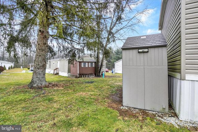 304 BROOKLYN DR, York, PA 17406